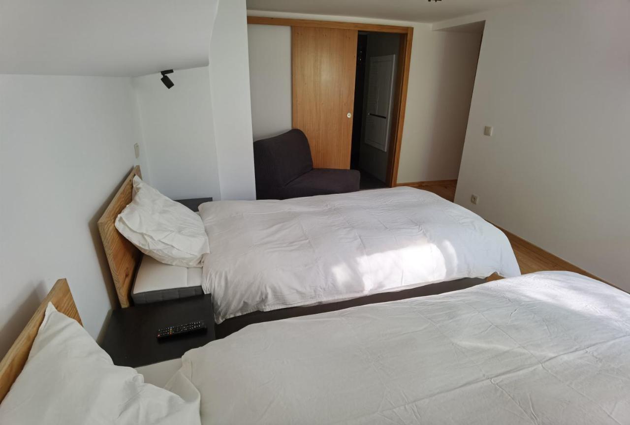 Апартаменти Fernandes House Паредеш-де-Кора Екстер'єр фото